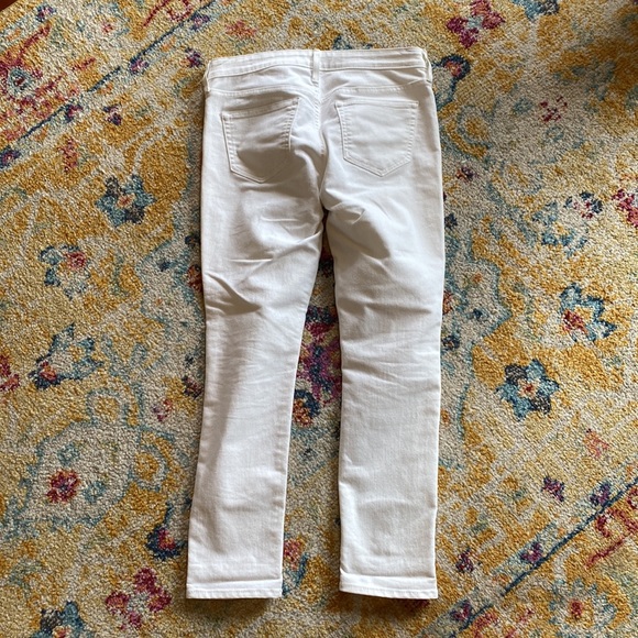 Gap Girlfriend Cut White Denim - Picture 2 of 5